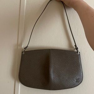 LV Epi Leather Demi-Lune Pochette Bag Lilac